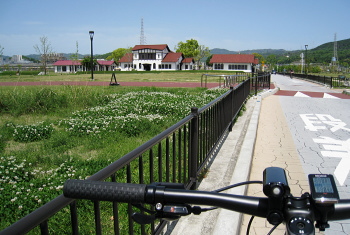 安満遺跡公園 安満遺跡公園